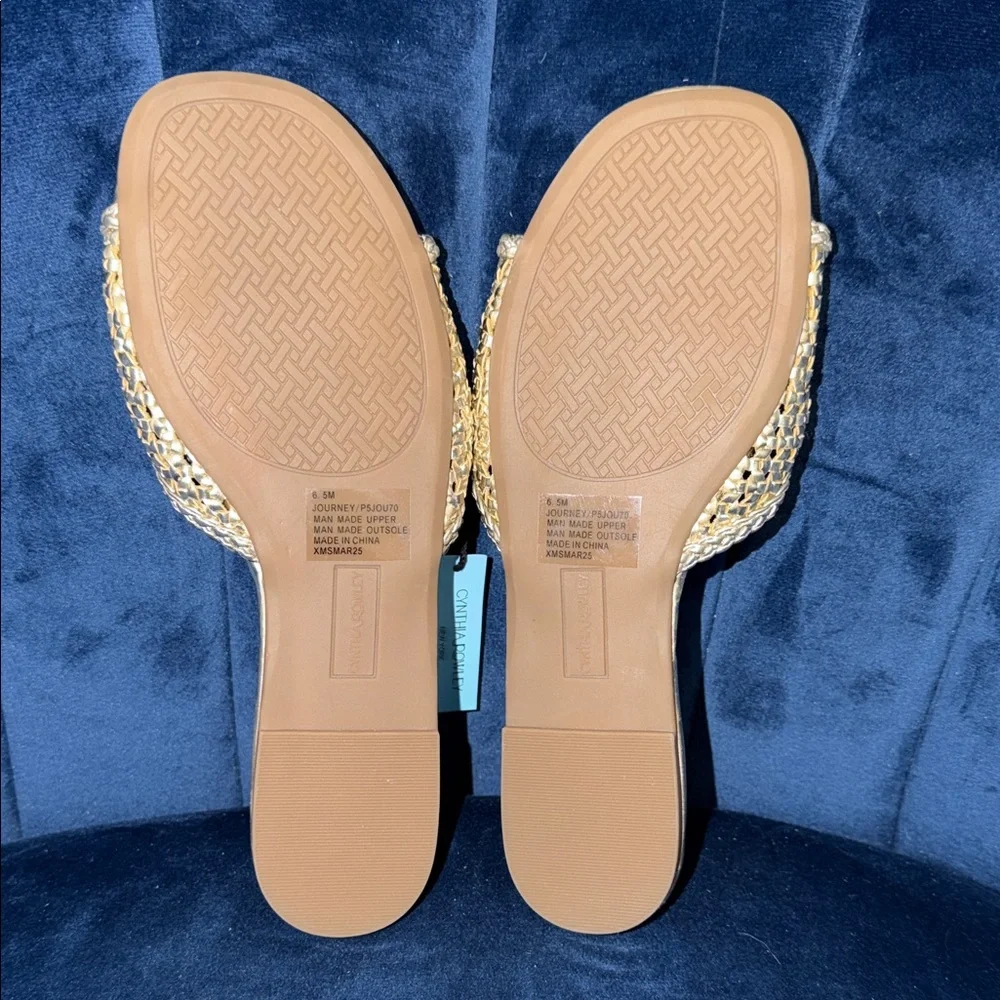 Cynthia Rowley Metallic Gold Woven Slide Sandals Size 6.5 NWT - Picture 3 of 3